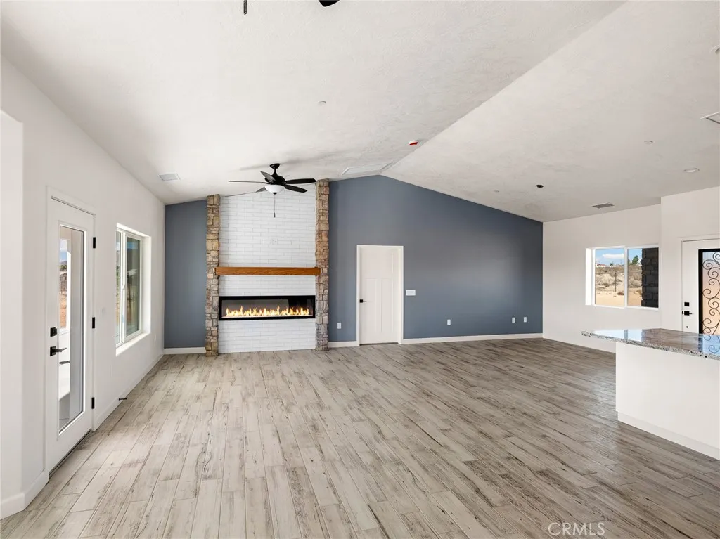 16944 Pauhaska Road, Apple Valley, California 92307 home-pic-60