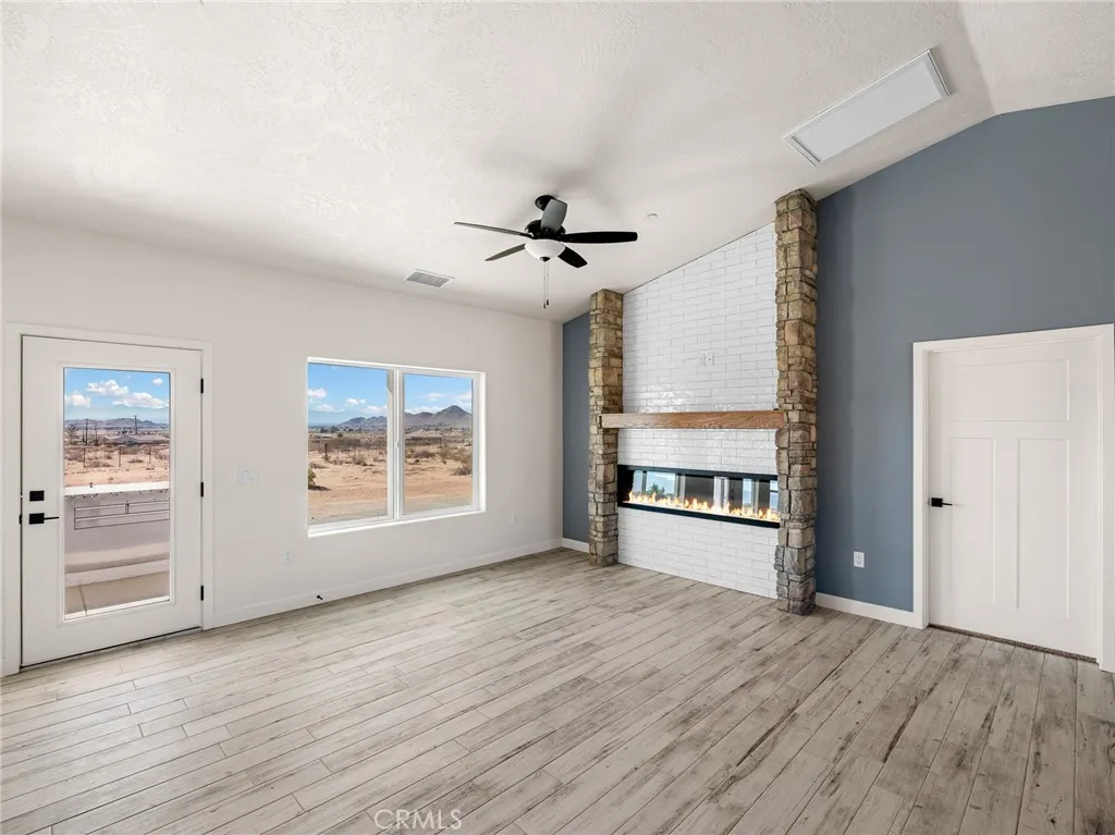 16944 Pauhaska Road, Apple Valley, California 92307 home-pic-61