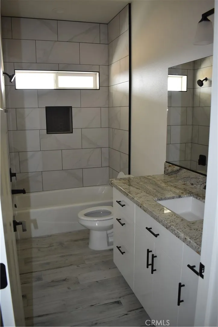 16944 Pauhaska Road, Apple Valley, California 92307 home-pic-34
