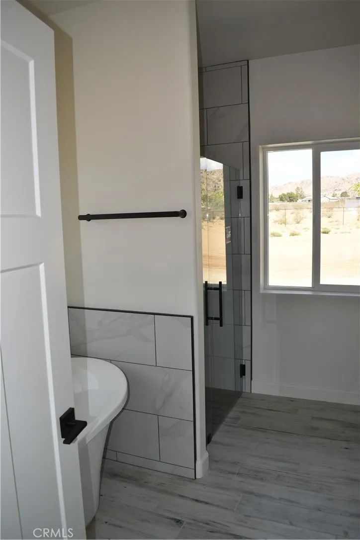 16944 Pauhaska Road, Apple Valley, California 92307 home-pic-17