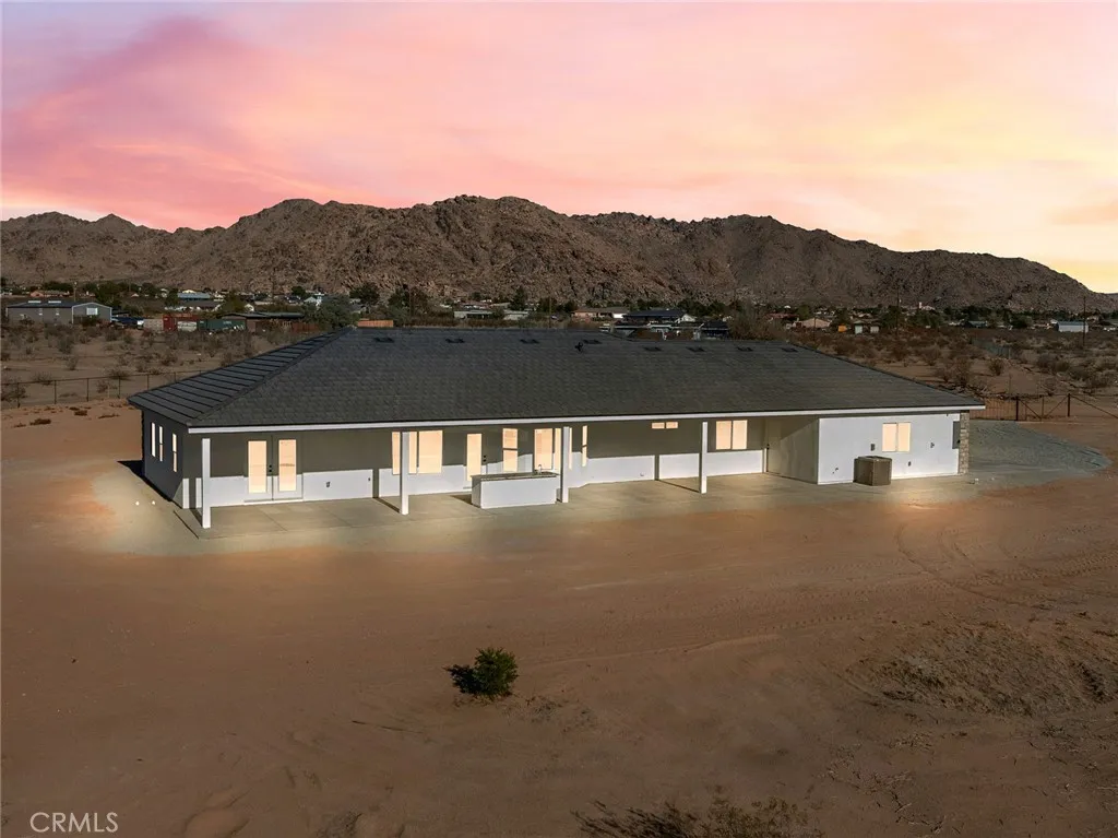 16944 Pauhaska Road, Apple Valley, California 92307 home-pic-51