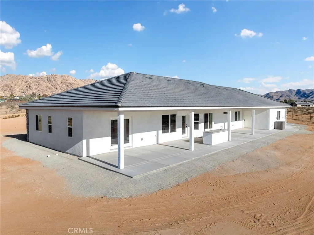 16944 Pauhaska Road, Apple Valley, California 92307 home-pic-55