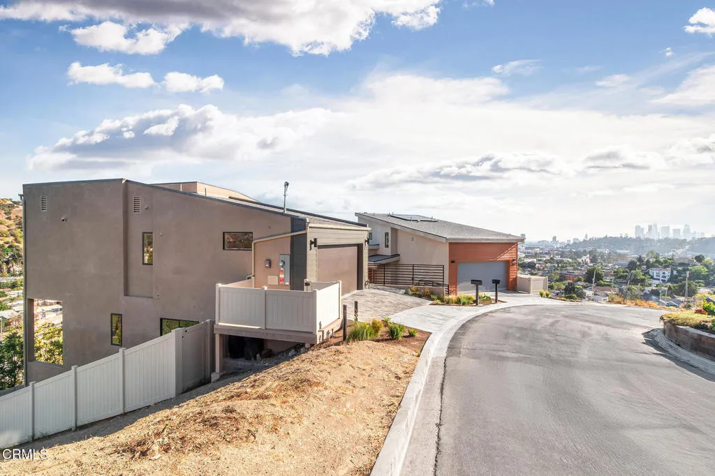 3874 W Point Drive, Los Angeles, California 90065 home-pic-3