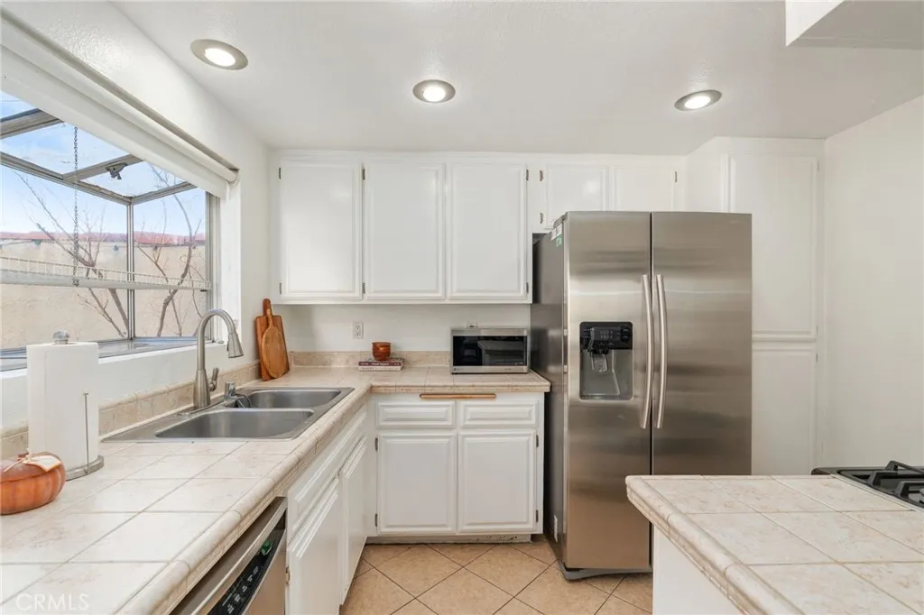15900 Rowland Street, La Puente, California 91744 home-pic-11