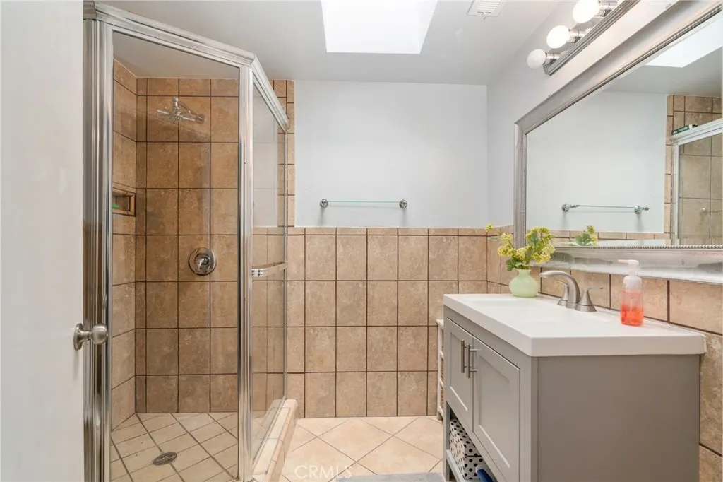 15900 Rowland Street, La Puente, California 91744 home-pic-13