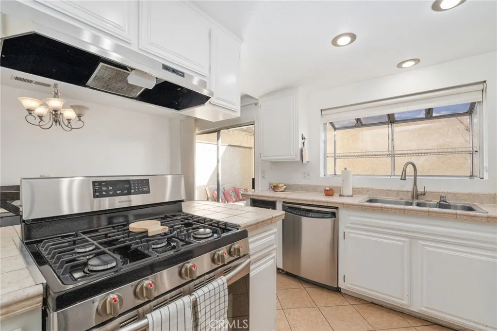 15900 Rowland Street, La Puente, California 91744 home-pic-10