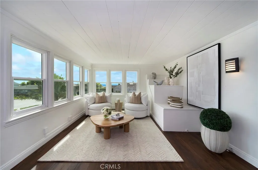 980 Catalina, Laguna Beach, California 92651 home-pic-3