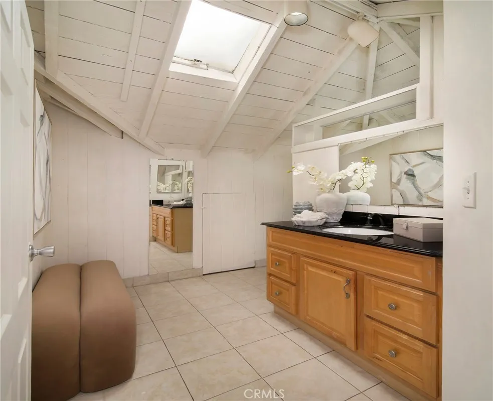980 Catalina, Laguna Beach, California 92651 home-pic-17