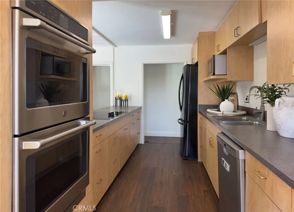 980 Catalina, Laguna Beach, California 92651 home-pic-9