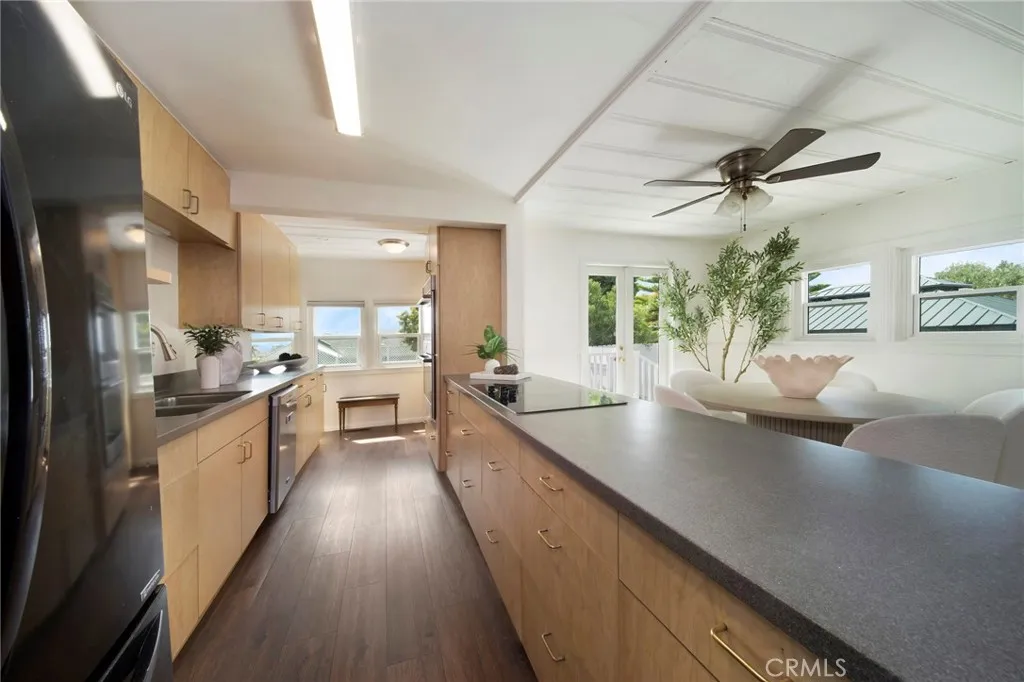 980 Catalina, Laguna Beach, California 92651 home-pic-8