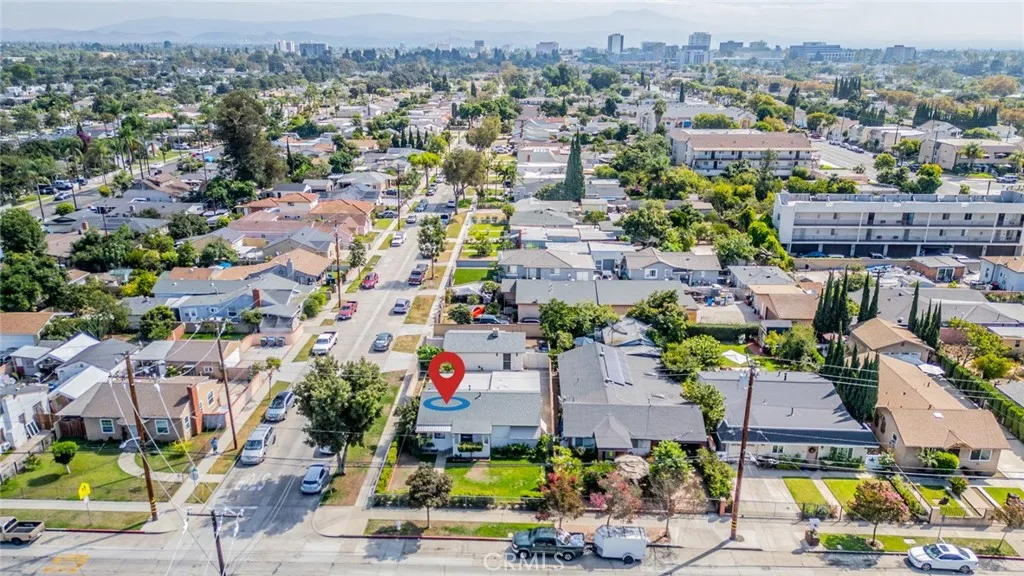 825 N Raitt Street, Santa Ana, California 92703 home-pic-50