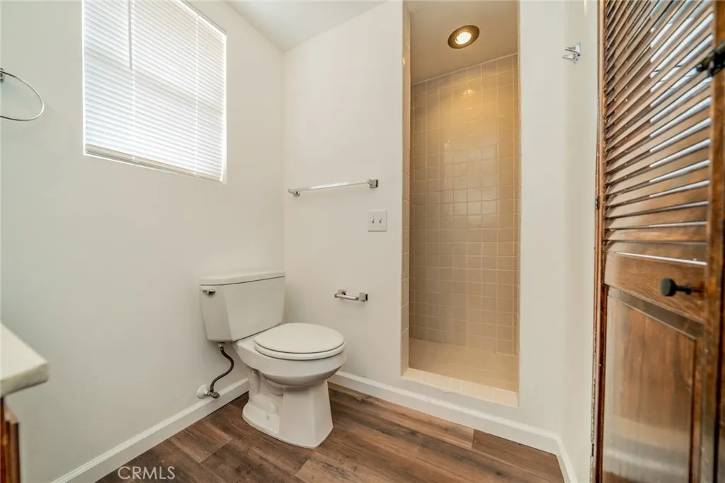 825 N Raitt Street, Santa Ana, California 92703 home-pic-40
