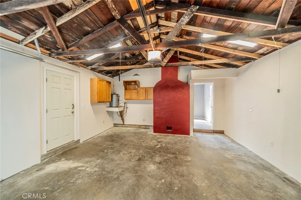 825 N Raitt Street, Santa Ana, California 92703 home-pic-43