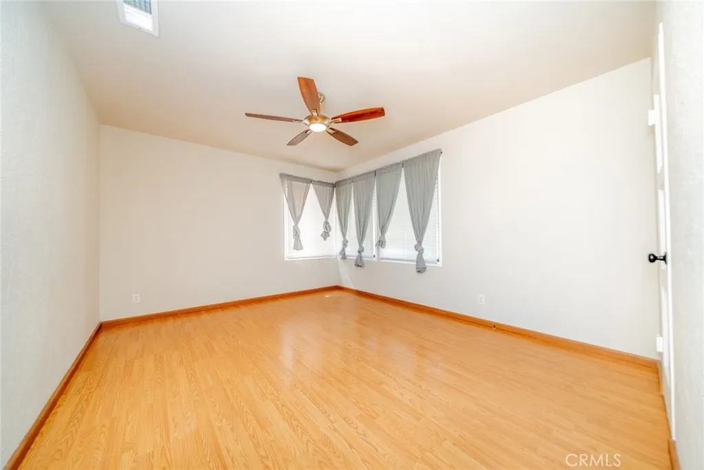 825 N Raitt Street, Santa Ana, California 92703 home-pic-18