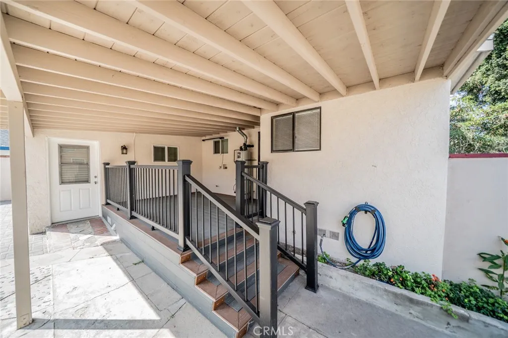 825 N Raitt Street, Santa Ana, California 92703 home-pic-32