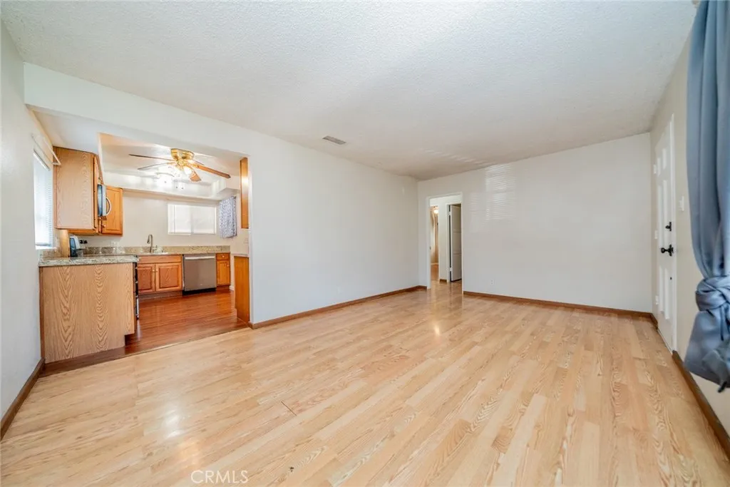 825 N Raitt Street, Santa Ana, California 92703 home-pic-13