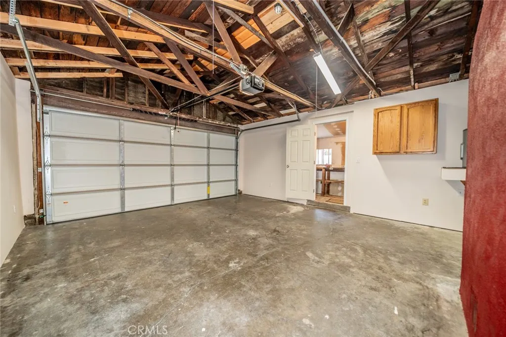 825 N Raitt Street, Santa Ana, California 92703 home-pic-42