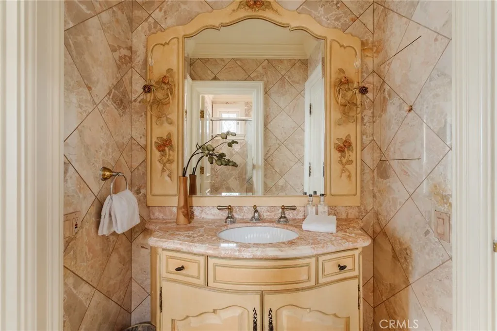 609 Paseo Del Mar, Palos Verdes Estates, California 90274 home-pic-42