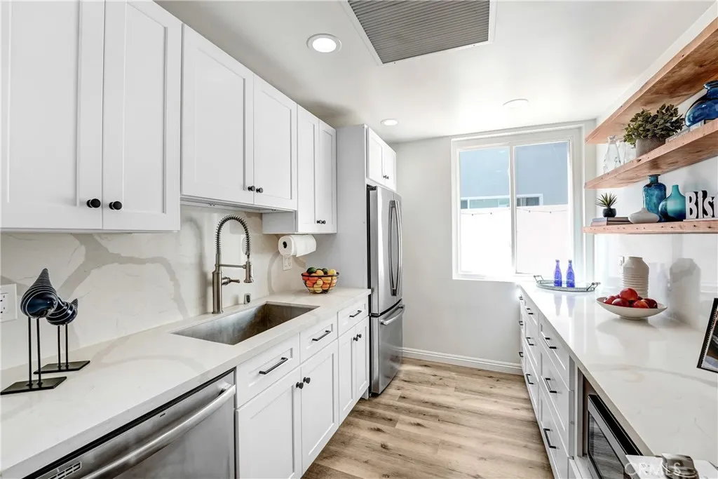 6150 6150 Buckingham, Culver City, California 90230 home-pic-1