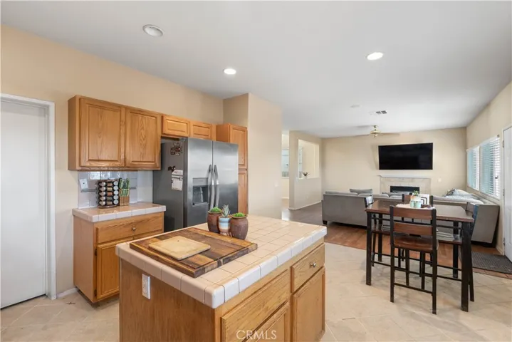 14789 14789 Rosemary, Victorville, California 92394