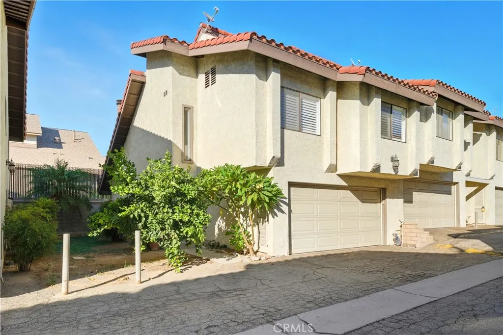 5577 Pioneer 5, Whittier, California 90601 home-pic-1