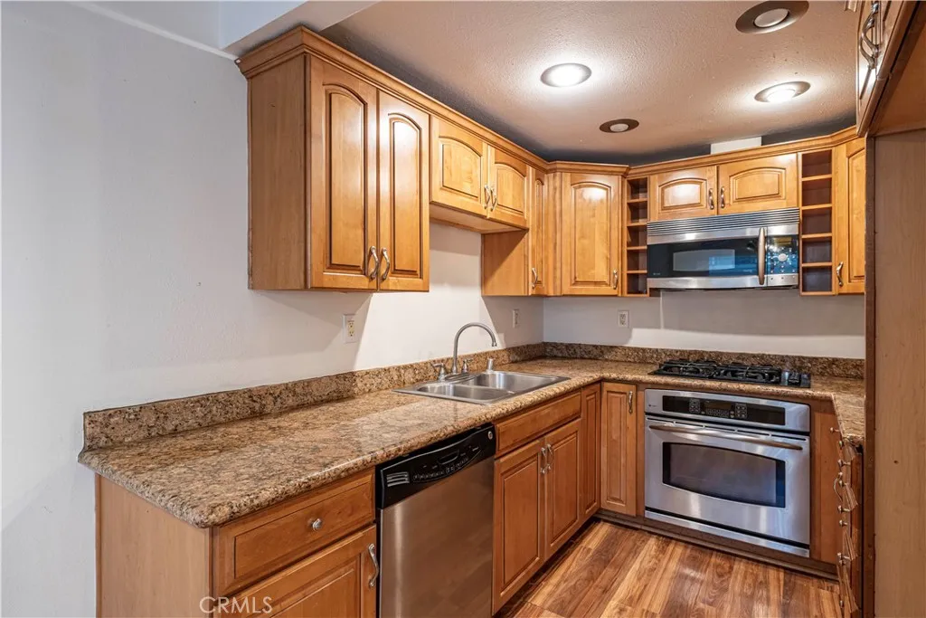5577 Pioneer 5, Whittier, California 90601 home-pic-8