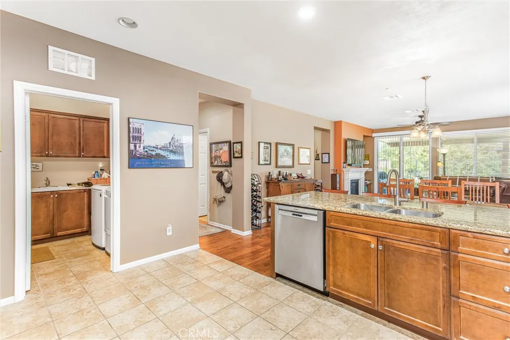 1476 Signal Peak, Beaumont, California 92223 home-pic-9