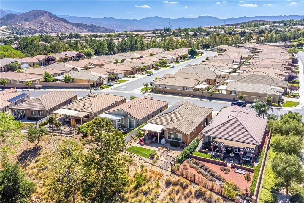 1476 Signal Peak, Beaumont, California 92223 home-pic-36