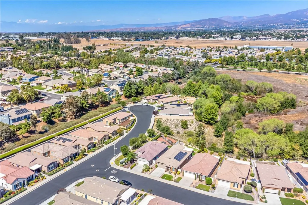 1476 Signal Peak, Beaumont, California 92223 home-pic-32