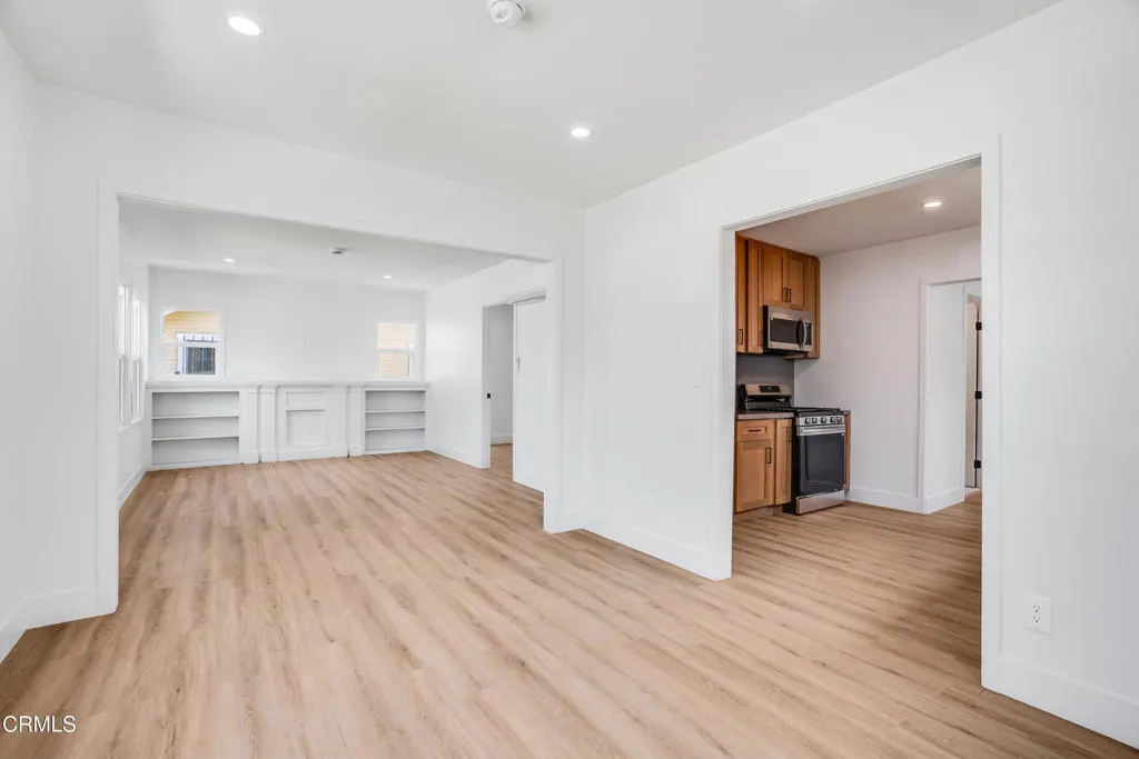 1210 W 70th Street, Los Angeles, California 90044 home-pic-15