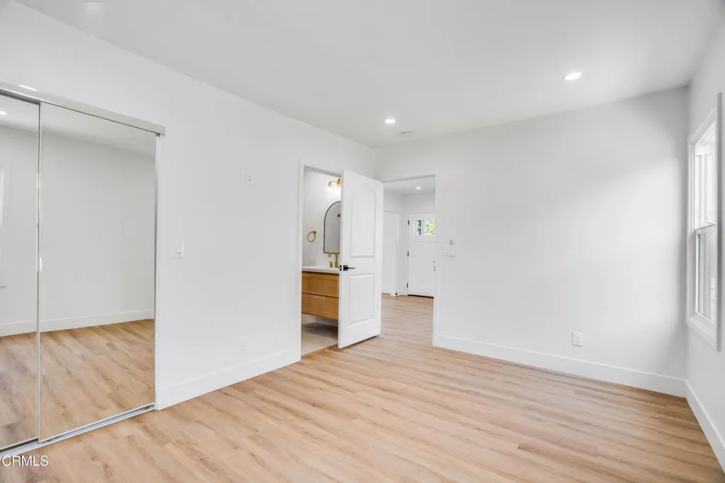 1210 W 70th Street, Los Angeles, California 90044 home-pic-24