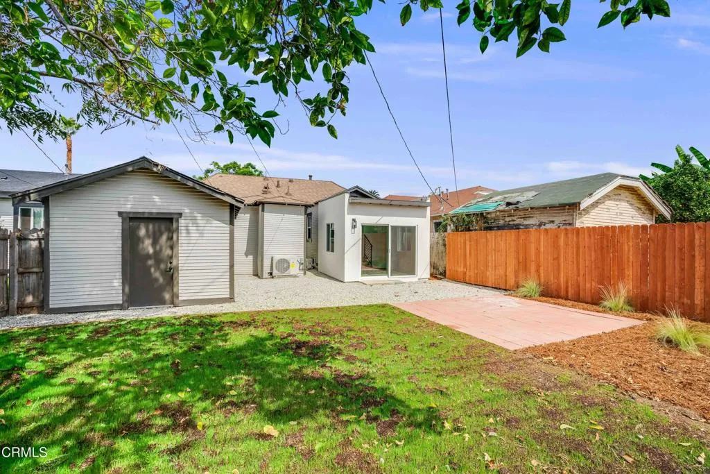1210 W 70th Street, Los Angeles, California 90044 home-pic-8