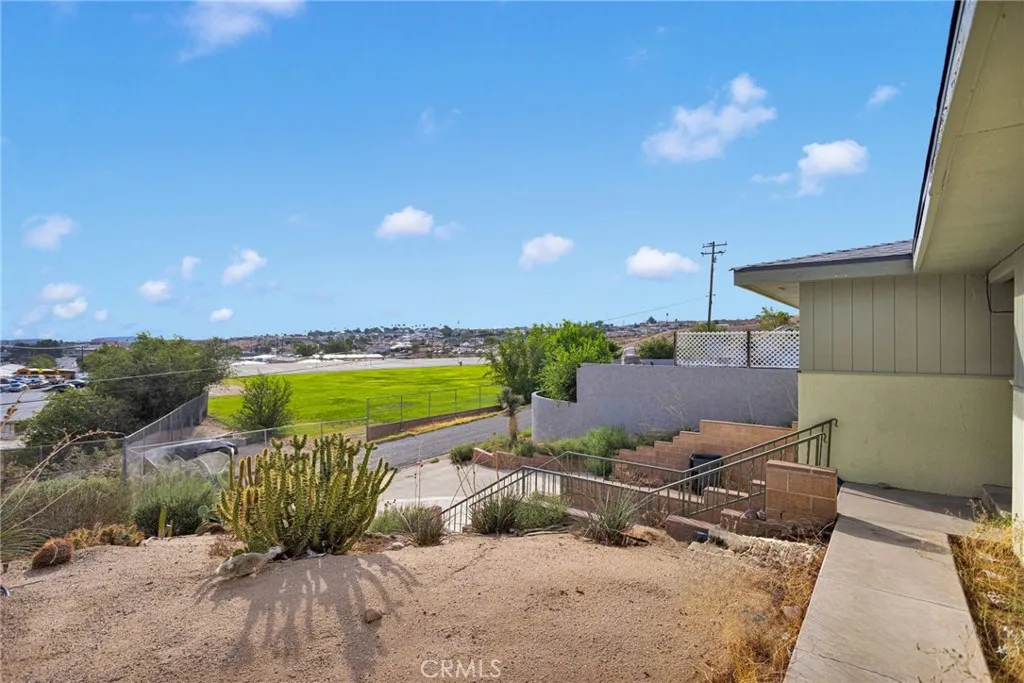 433 Highland Avenue, Barstow, California 92311 home-pic-7