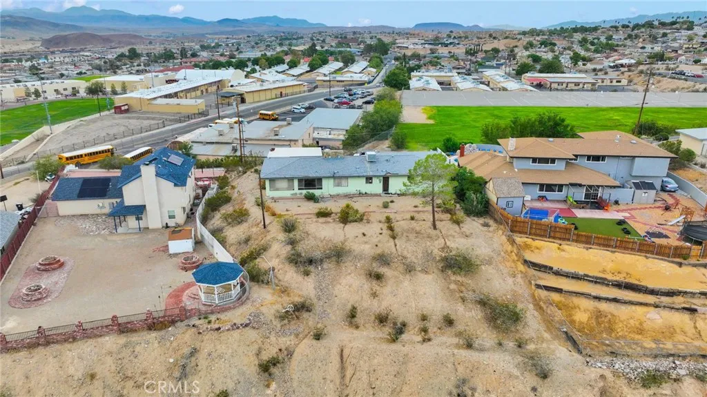 433 Highland Avenue, Barstow, California 92311 home-pic-42
