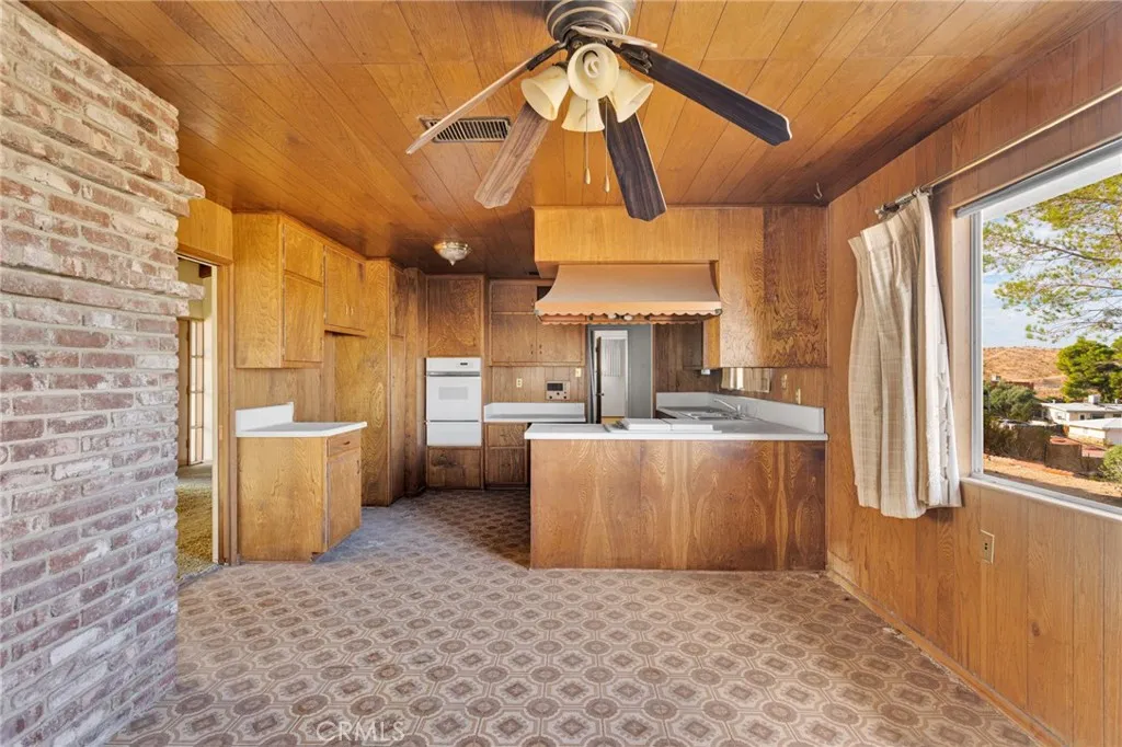 433 Highland Avenue, Barstow, California 92311 home-pic-16