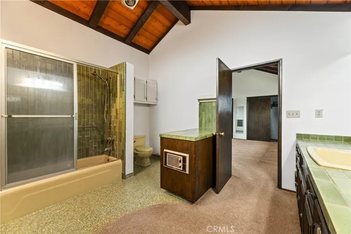 9063 Gotham Street, Downey, California 90241