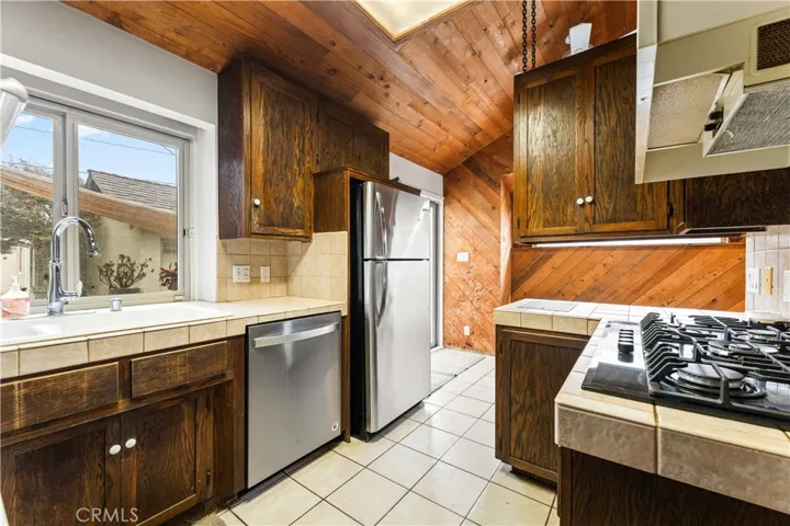 9063 Gotham Street, Downey, California 90241