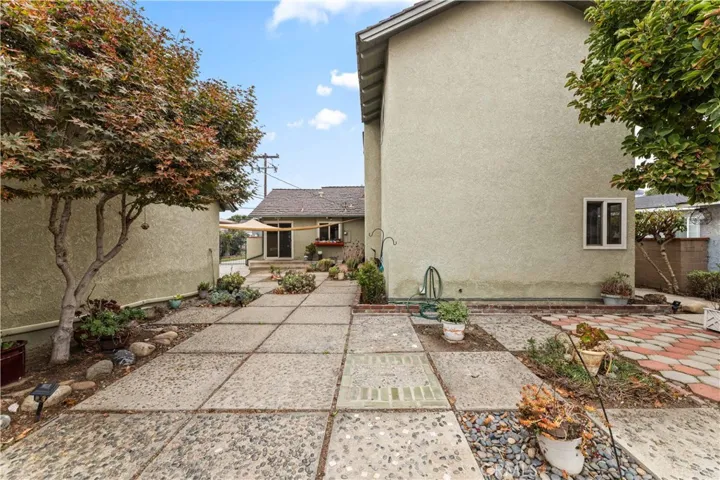 9063 Gotham Street, Downey, California 90241