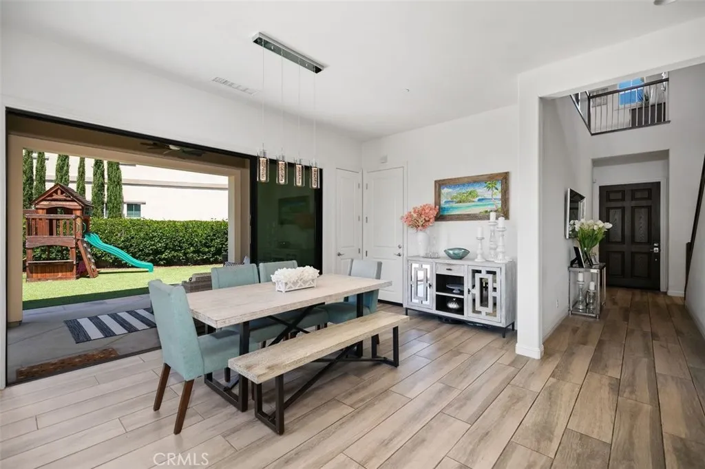 11 Juniper, Lake Forest, California 92630 home-pic-9