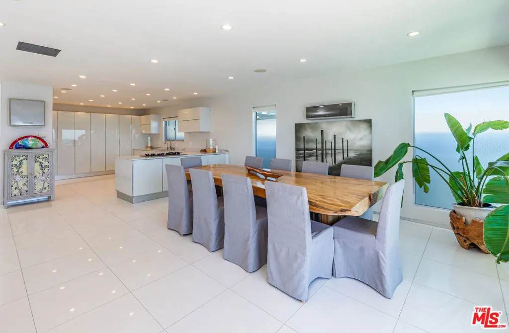 26050 Pacific Coast Highway, Malibu, California 90265 home-pic-14