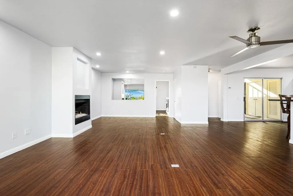 2120 Southridge Drive, Palm Springs, California 92264 home-pic-38