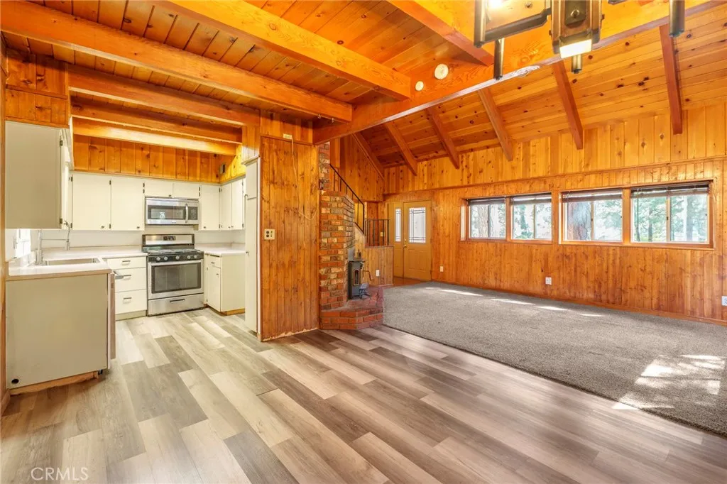 31308 Firwood, Running Springs, California 92382 home-pic-7