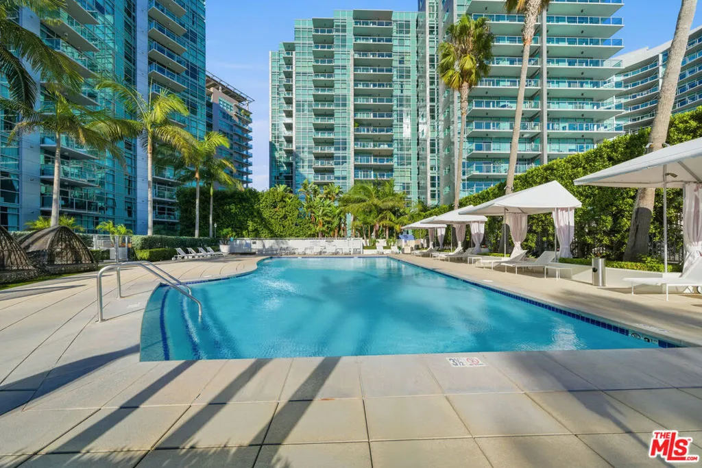 13700 Marina Pointe Drive 318, Marina Del Rey, California 90292 home-pic-54