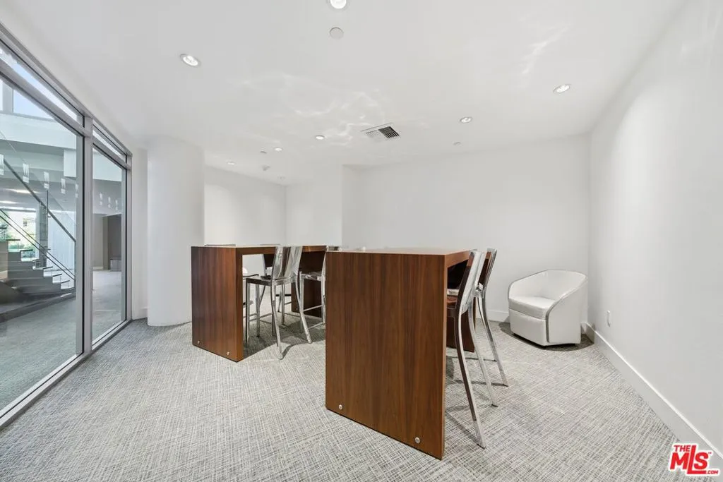 13700 Marina Pointe Drive 318, Marina Del Rey, California 90292 home-pic-43
