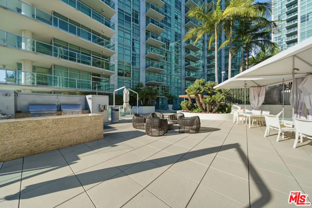 13700 Marina Pointe Drive 318, Marina Del Rey, California 90292 home-pic-58