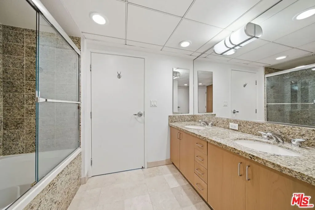 13700 Marina Pointe Drive 318, Marina Del Rey, California 90292 home-pic-27