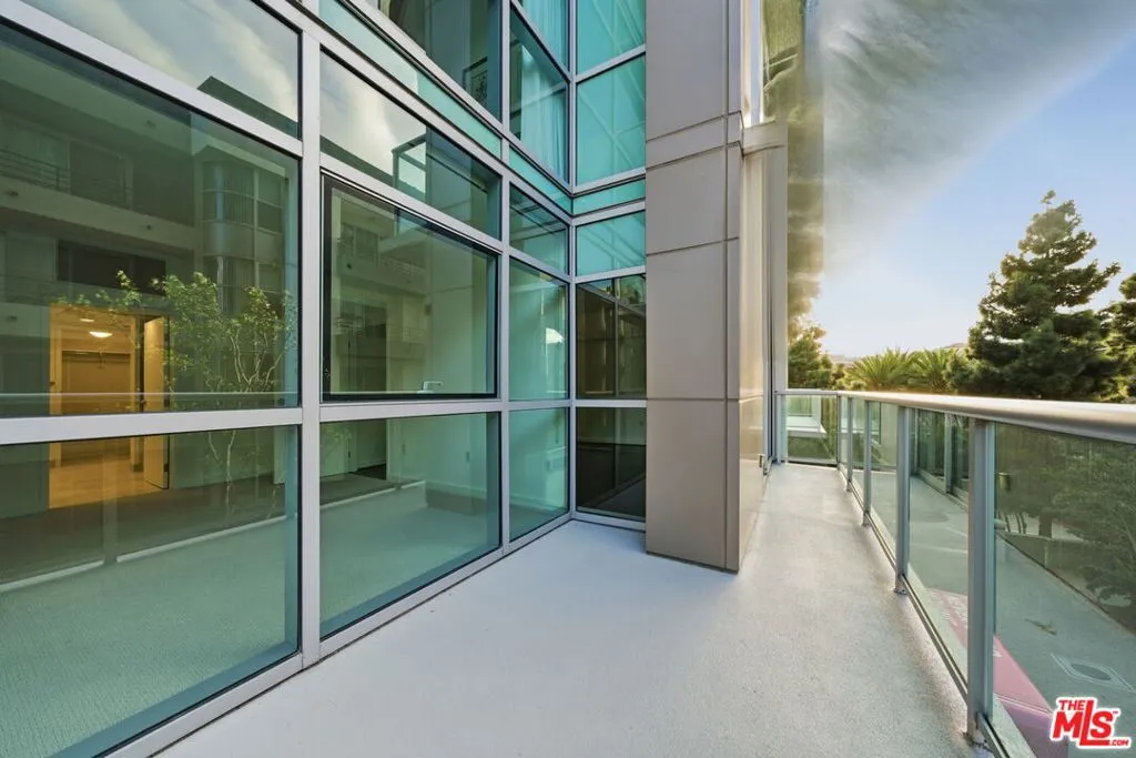 13700 Marina Pointe Drive 318, Marina Del Rey, California 90292 home-pic-34