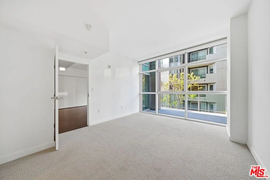 13700 Marina Pointe Drive 318, Marina Del Rey, California 90292 home-pic-21