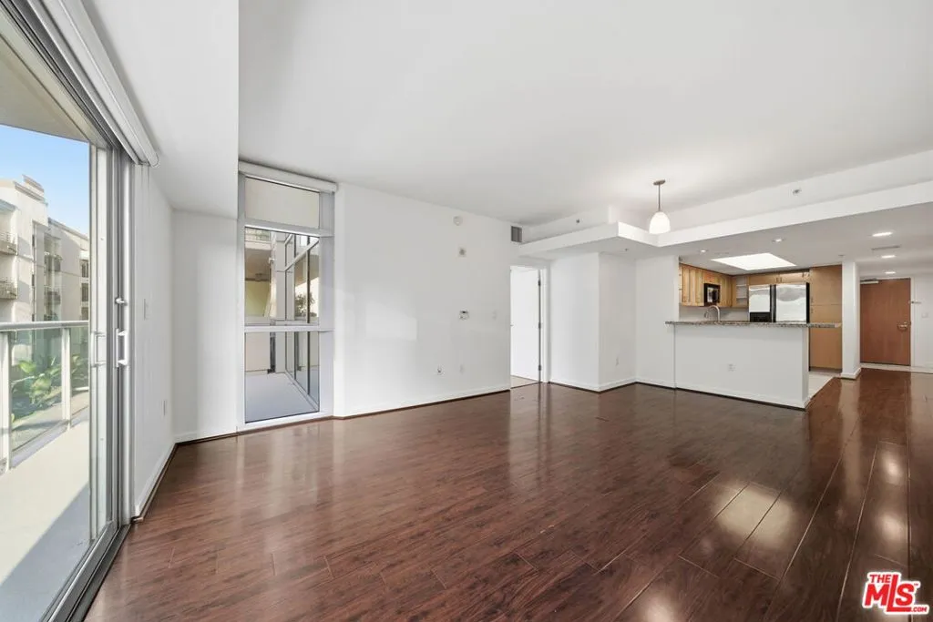 13700 Marina Pointe Drive 318, Marina Del Rey, California 90292 home-pic-12