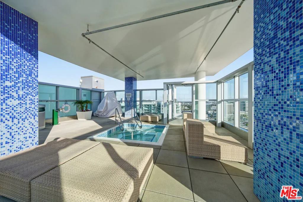 13700 Marina Pointe Drive 318, Marina Del Rey, California 90292 home-pic-71
